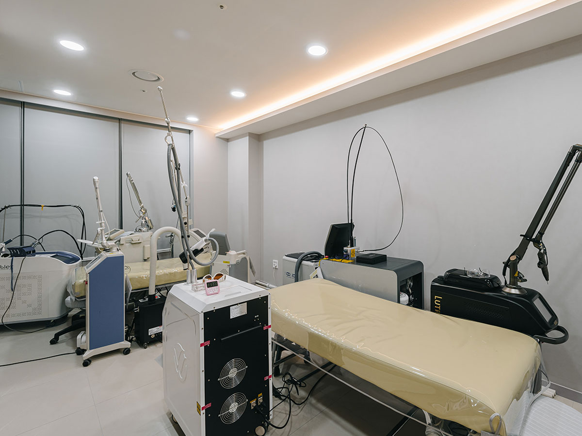 오오피부과 레이저 시술실
